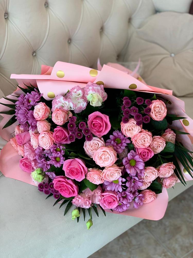 Букет цветов из: Хризантемы, Розы и Лизиантусы в Воргашоре