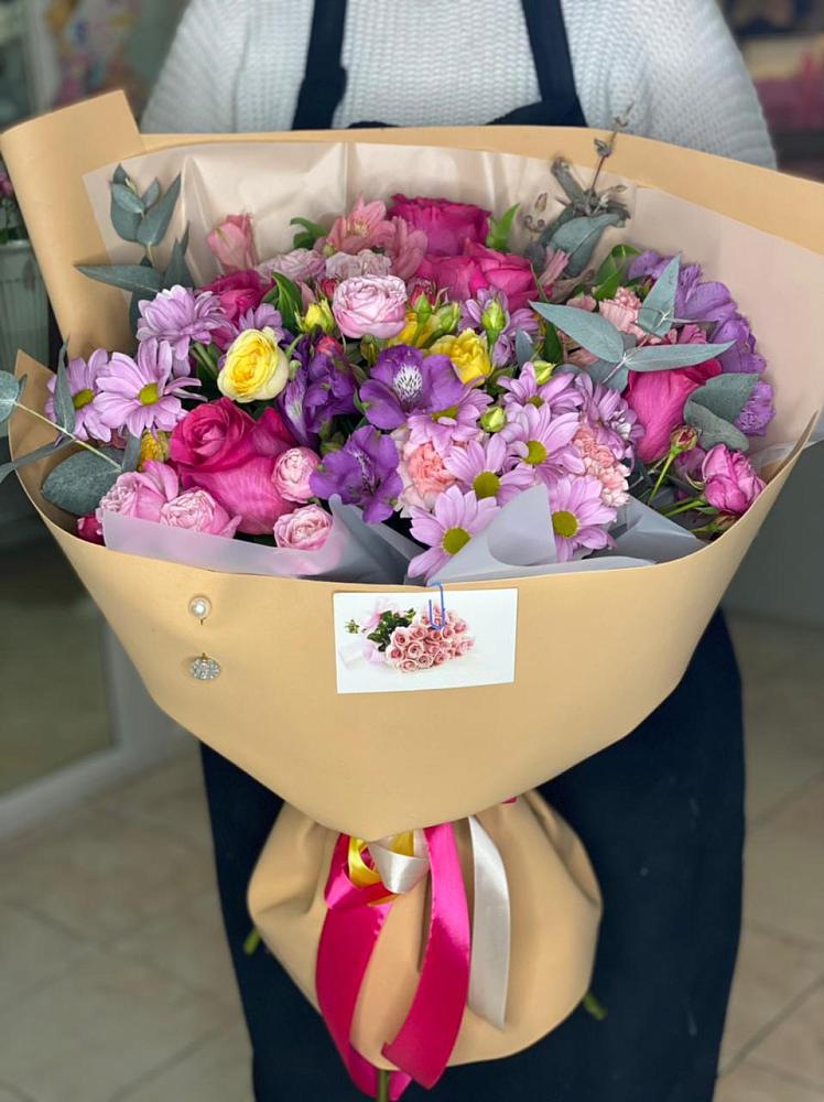 Букет цветов из: Хризантемы, Гвоздики и Альстромерии в Воргашоре