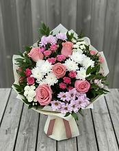 Букет цветов из:  Альстромерии, Гвоздики, Розы и Хризантемы в Воргашоре