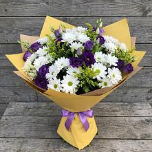 Букет цветов из:  Ирисы, Хризантемы и Ромашки в Воргашоре