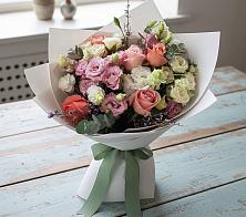 Букет цветов из:  Розы, Лизиантусы и Гвоздики в Воргашоре