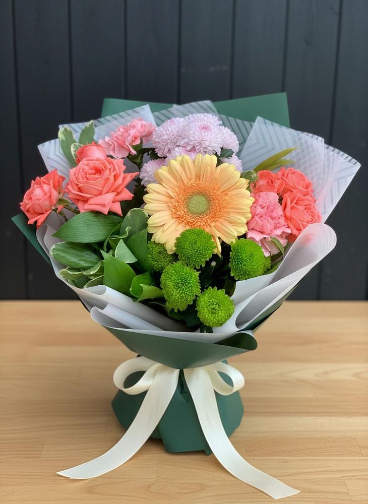 Букет цветов из: Гвоздики, Розы, Герберы и Хризантемы в Воргашоре